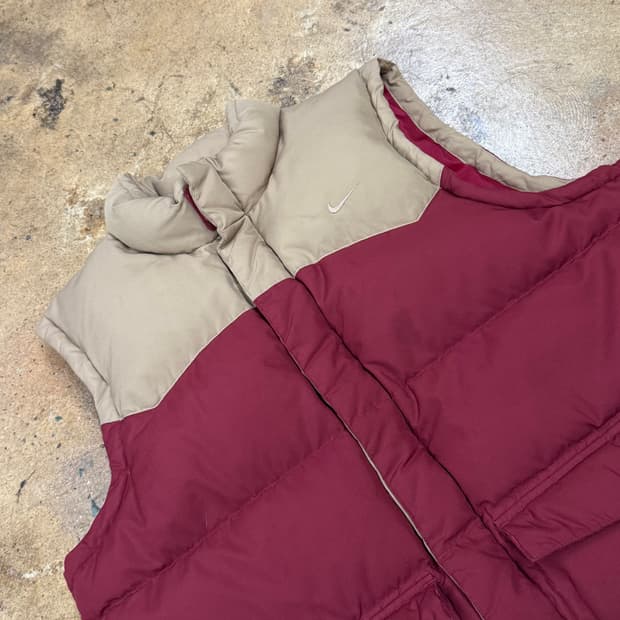 나이키 베이지 버건디 조끼패딩