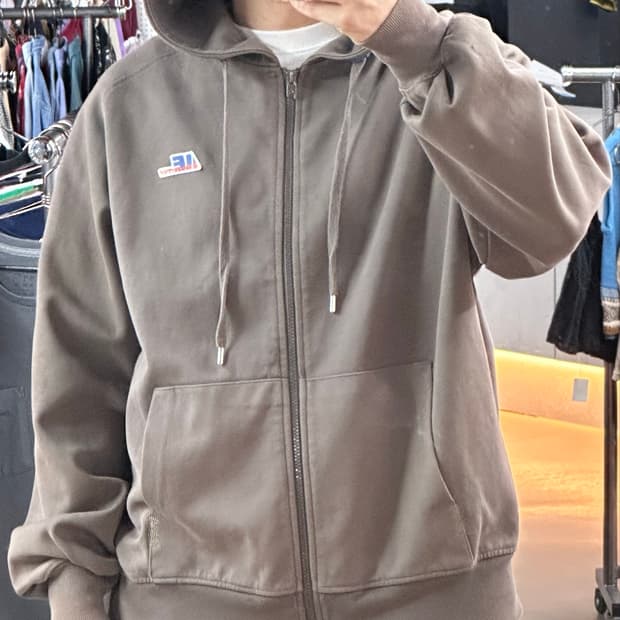 아더에러 19FW 백 지퍼 후드집업 🤎