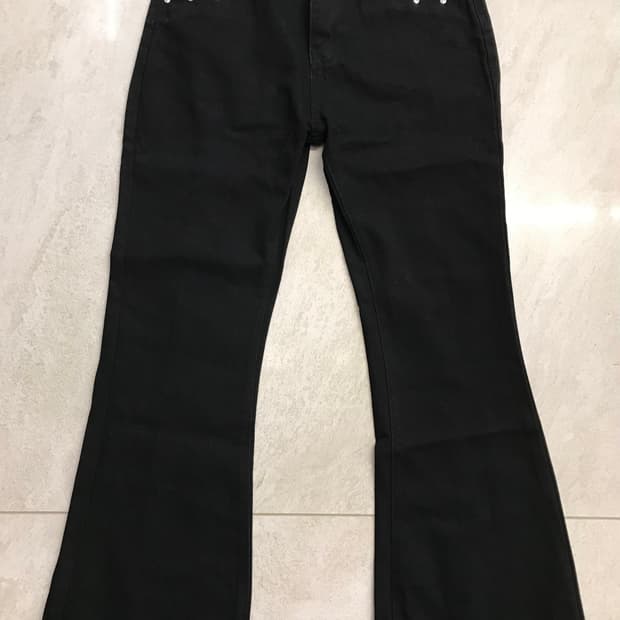 스터드 부츠컷 블랙진