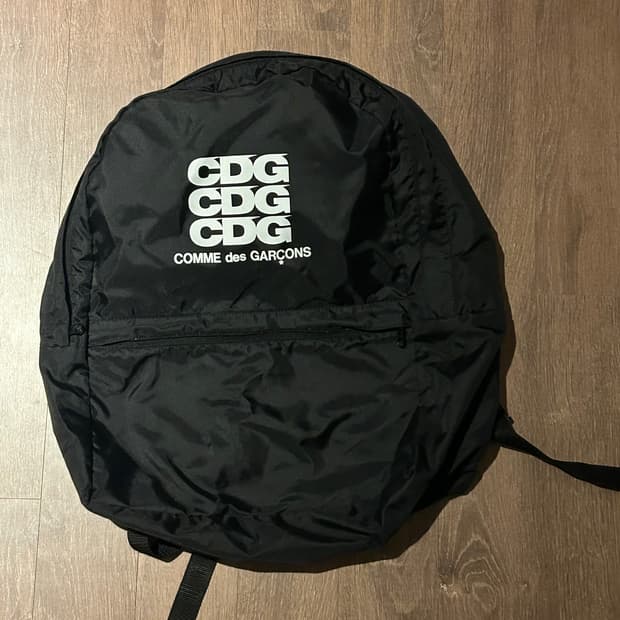 꼼데가르송 백팩