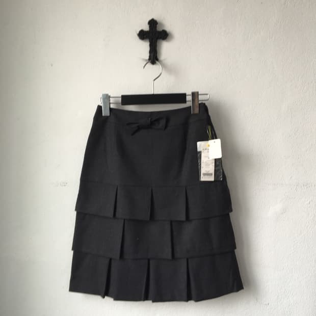 Ribbon point frill layer skirt