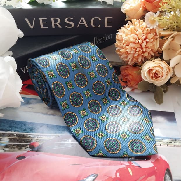 베르사체 실크 블루 패턴 넥타이 9.5cm A~B등급 K2160