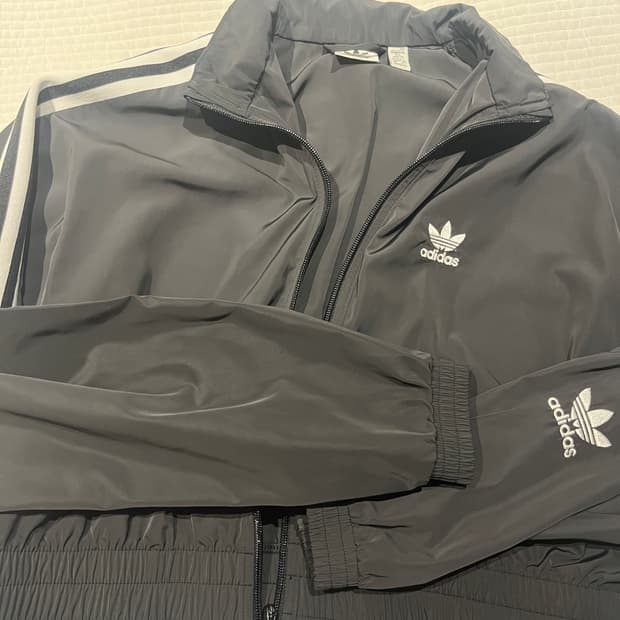 아디다스 크롭 바람막이 윈드브레이커
