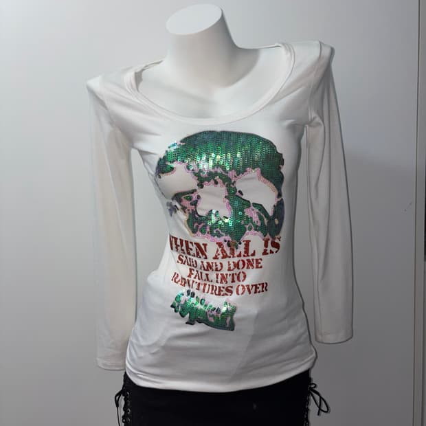 Sequin Skull Long Sleeve Top 상품이미지1