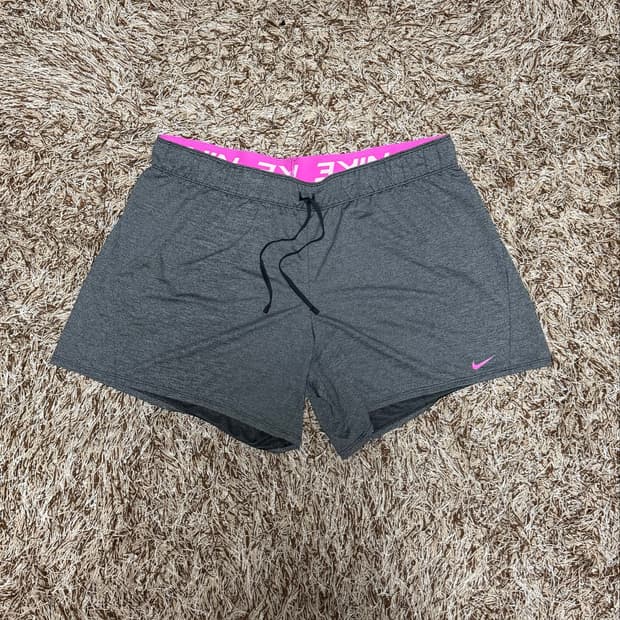 나이키 드라이핏 여성 반바지 XL 그레이