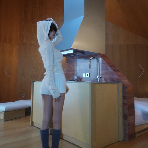 (새상품) 페일제이드 케이블 브이넥 후드 니트 아이보리