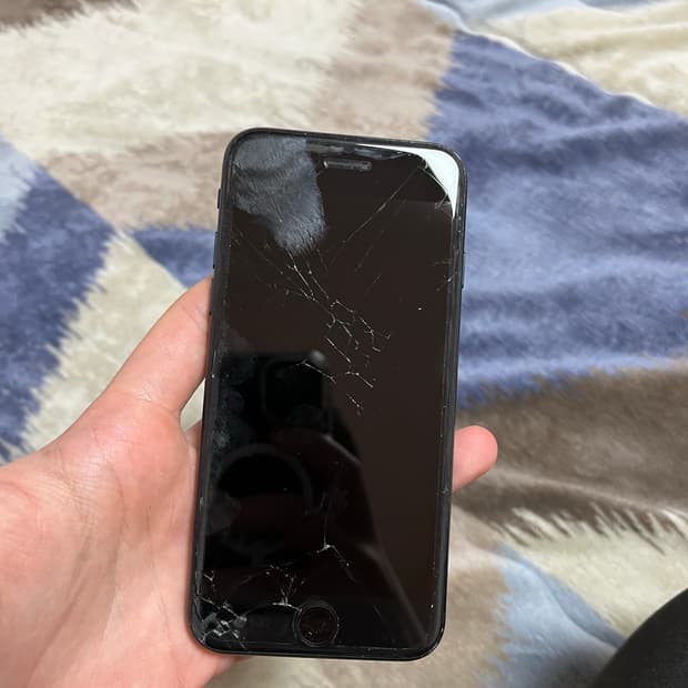 SE3 128기가 네이비 판매합니다 하자잇슴다