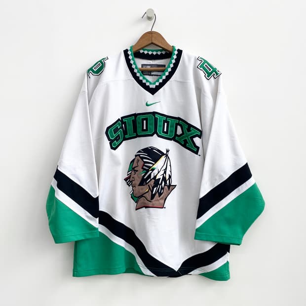 90-00’s 나이키 바우어 노스 다코타 수우족 하키 져지