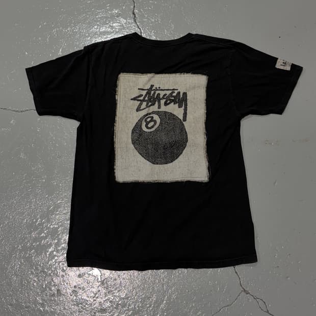스투시(Stussy) 8볼 블랙 반팔티