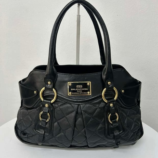 발렌시아가 퀄팅 BB 레더 숄더 토트백