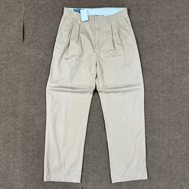 (32) Polo Ralph Lauren Chino Pants