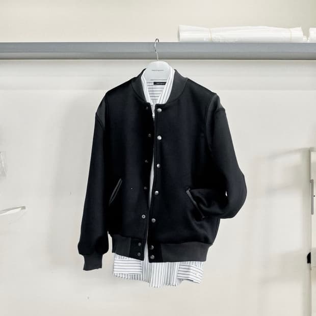 해칭룸 바시티자켓 블랙(4)