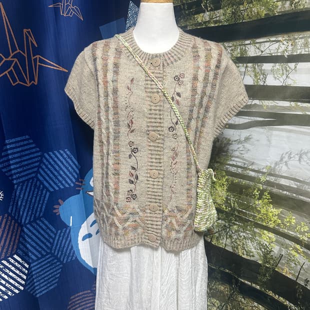 빈티지 반팔 니트 조끼 가디건 바선생 레이어드 모리 모리걸