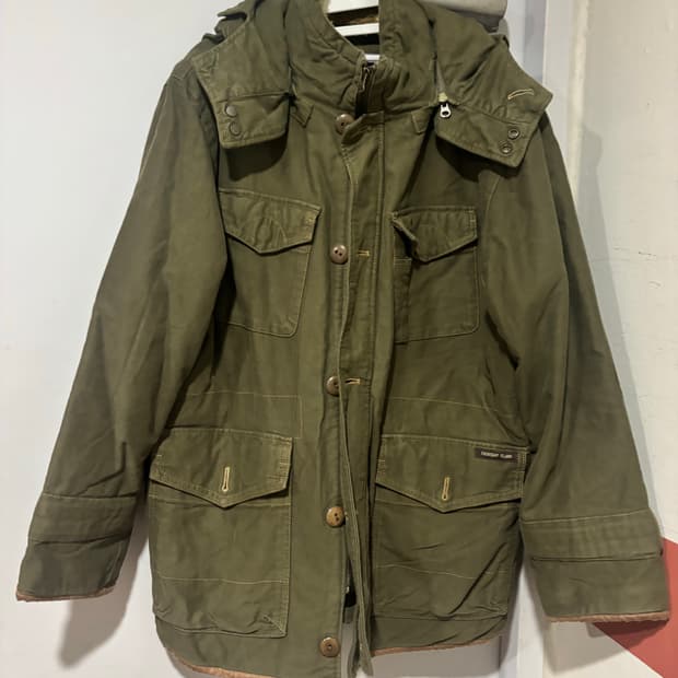 Thursday island 야상