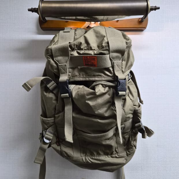 OS) 라이프가드 USA 사막색 백팩 팝니다