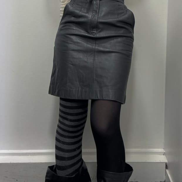 Pinky&dianne 블랙 양가죽 스커트