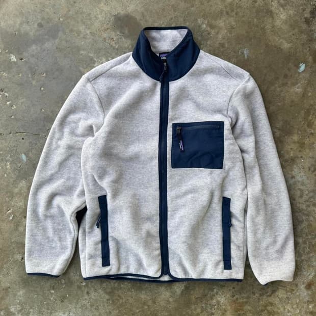 17FW 파타고니아 라이트웨이트 신칠라 스냅-티 플리스 재킷 그레이