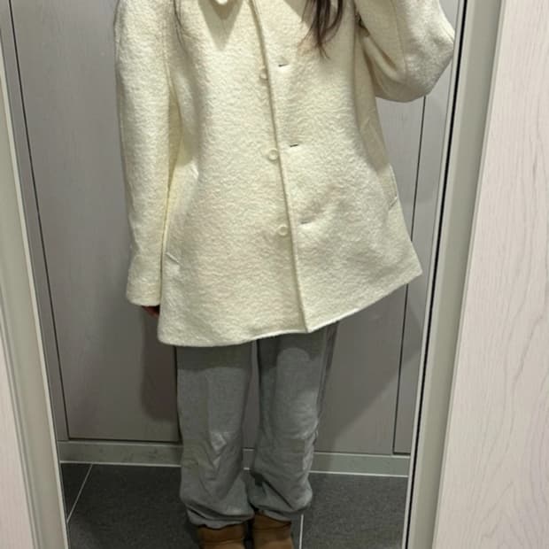 핏 예쁜.. 부클 하프 코트 아이보리