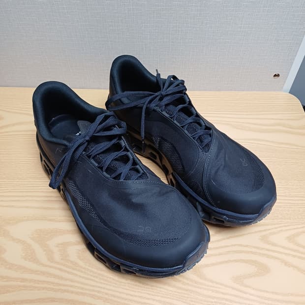 온파프 클라우드몬스터2  블랙마그넷 265사이즈