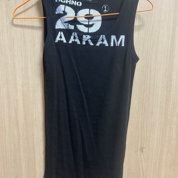 아캄 28 printed sleeveless