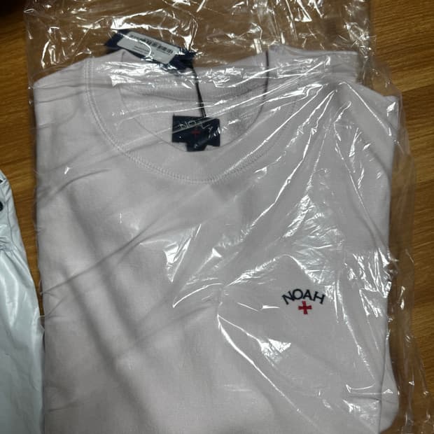 새 상품) NOAH CLASSIC CREWNECK