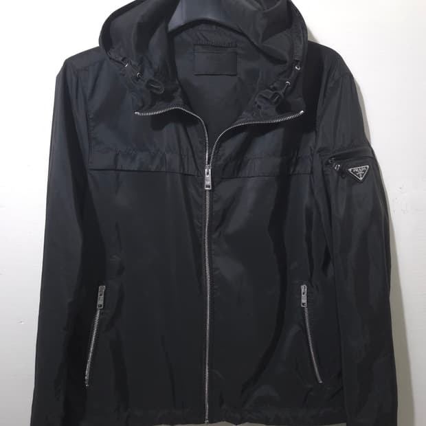 [새상품급] 프라다 리나일론 윈드브레이커 바람막이 자켓 