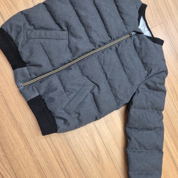 Bonpoint 아동 패딩 점퍼입니다. 겉감은 폴리에스터 100%로 제작