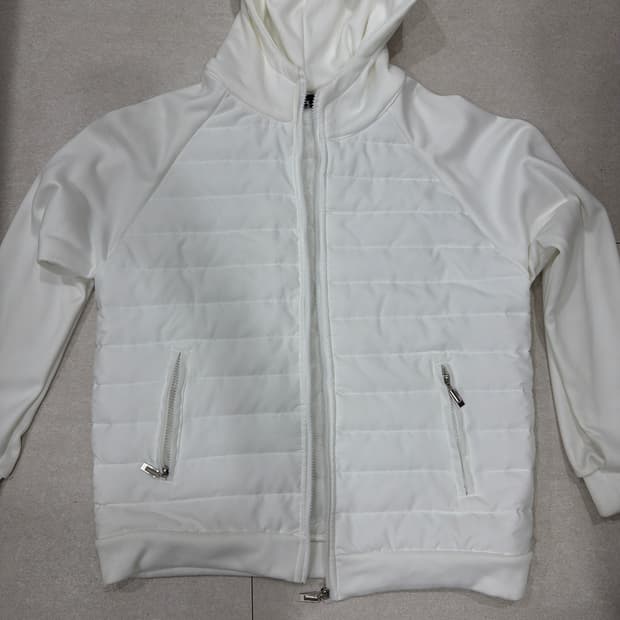 화이트 니트 경량패딩