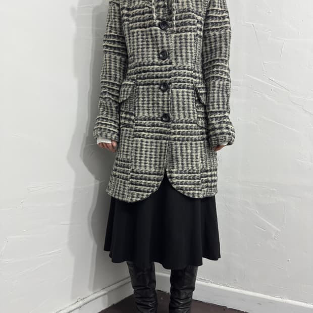 mdept check coat