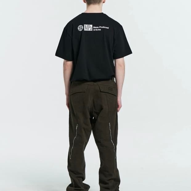 [L] 플라스틱 프로덕트 웨이브 지퍼 팬츠