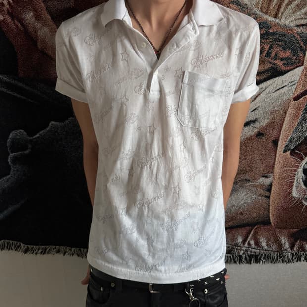 Star collar t-shirt