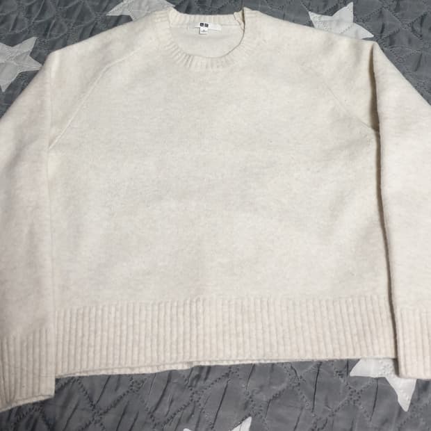 유니클로 울혼방 수플레얀 크루넥 스웨터 아이보리 (M)