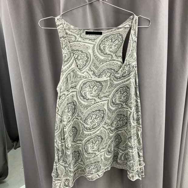 페이즐리 플레어 탑