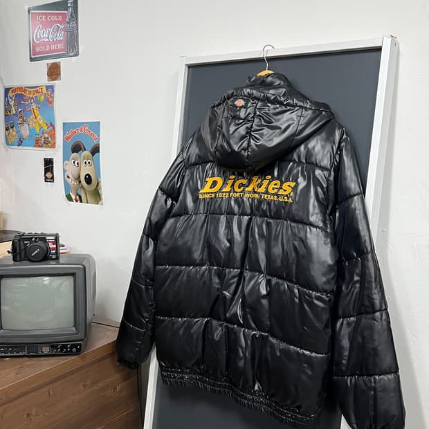 Dickies 디키즈 빅로고 유광 패딩 점퍼