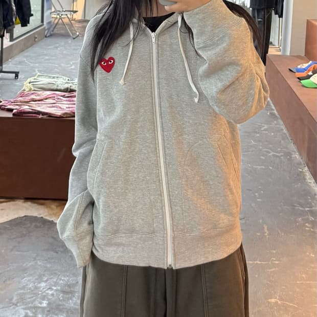 꼼데가르송 레드 하트와펜 그레이 후드집업 H3298