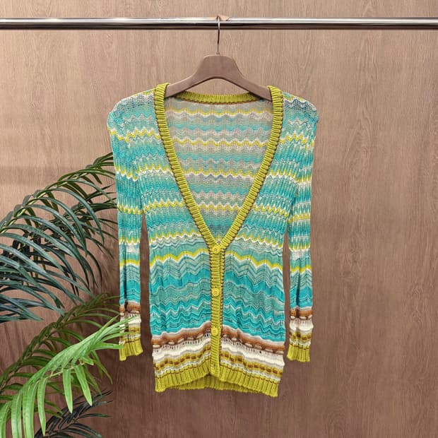 미쏘니 브이넥 긴팔 니트 가디건 자카드 패턴 디테일 루즈핏 올리브