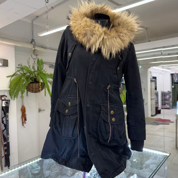 fur trim fishtail jacket