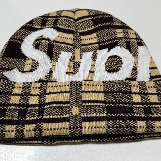 슈프림 빅 로고 비니 탄 플레이드 23FW