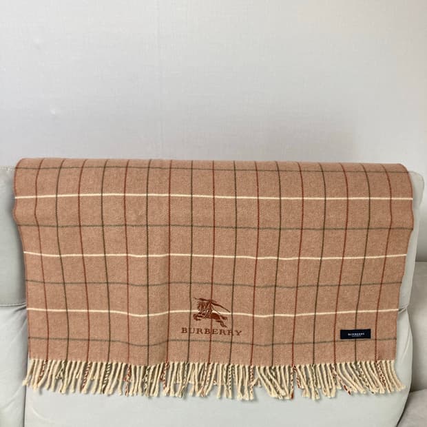거의새것) 정품 버버리 울100% 무릎담요 겸 숄