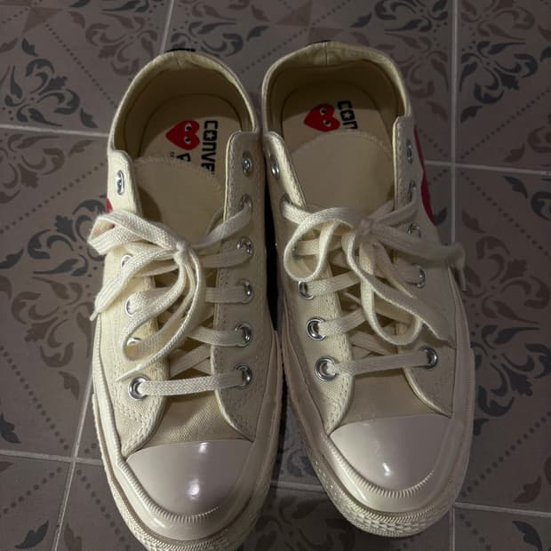 Comme des Garcons Play 컨버스 화이트