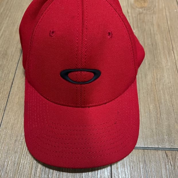 [L/XL] 오클리(Oakley) 메탈 로고 메쉬 캡 레드