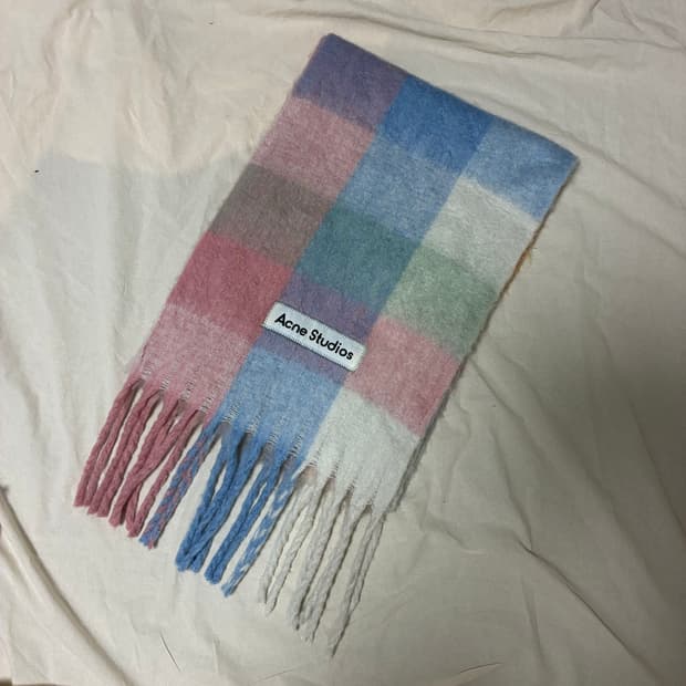 정품 아크네 스튜디오 모헤어 체크 머플러