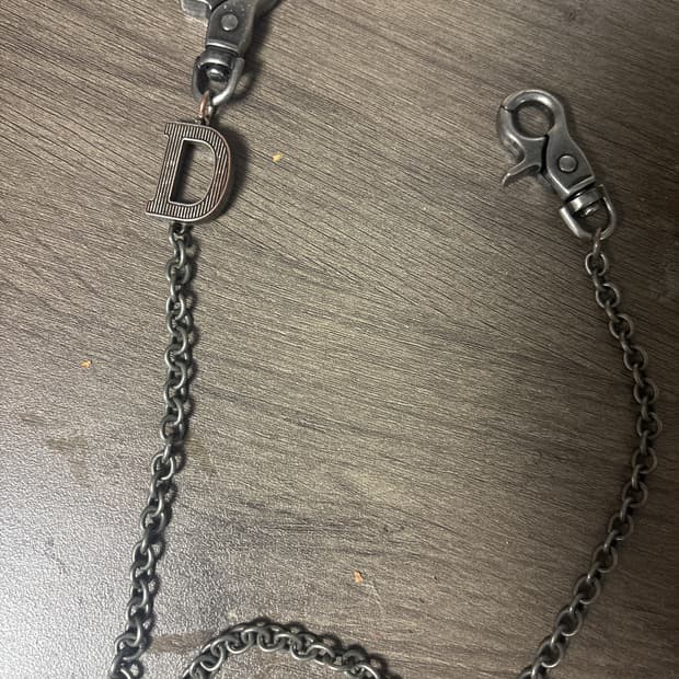 디스퀘어드 체인