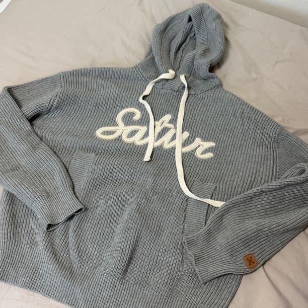 새터 아플리케 로고 캐시미어 블렌드 후드 니트 멜란지 그레이