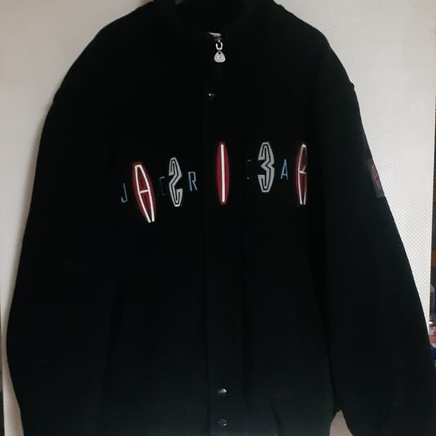 나이키 에어조던 90's 블랙 울 바시티