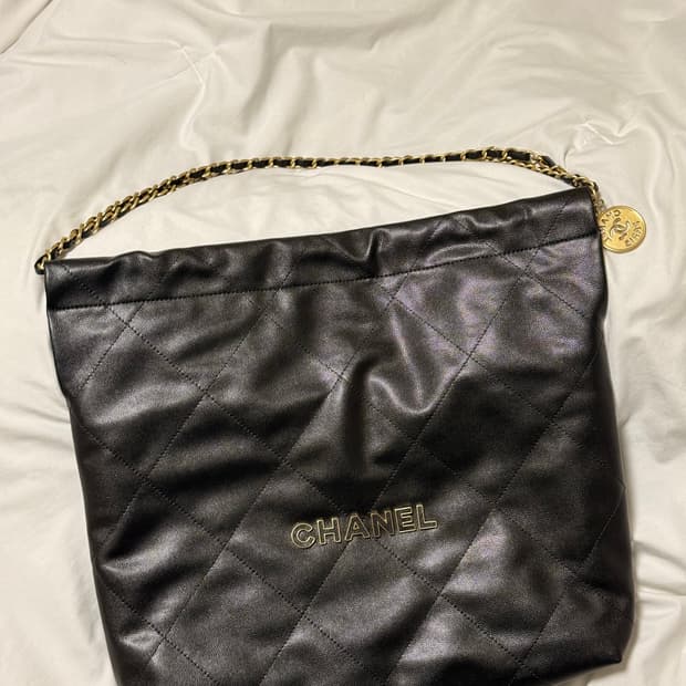 샤넬 22백 블랙 캐비어 스몰