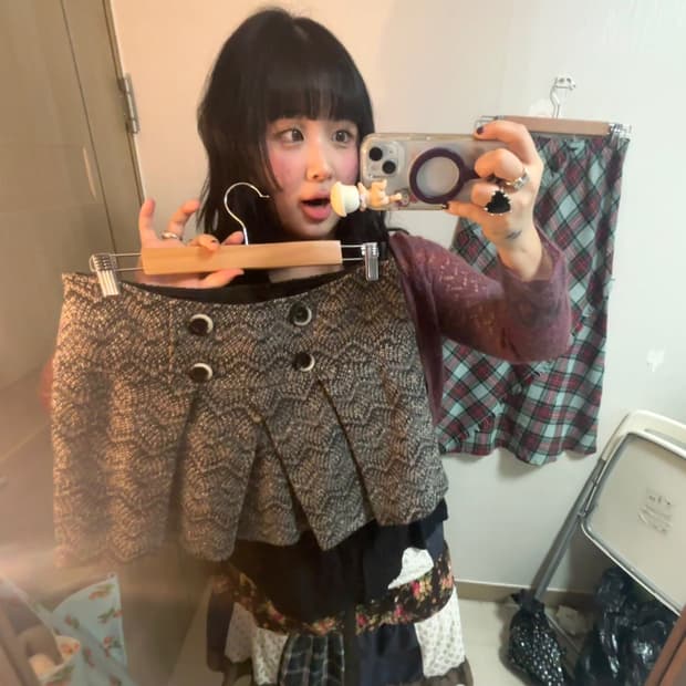 로우라이즈 미니 스커트