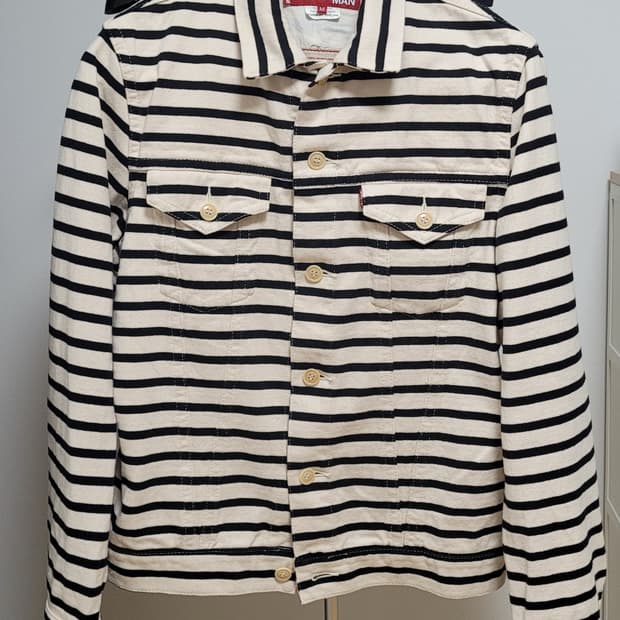 준야와타나베 리바이스 트러커