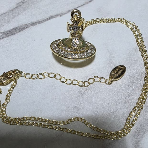 비비안웨스트우드 orb 목걸이