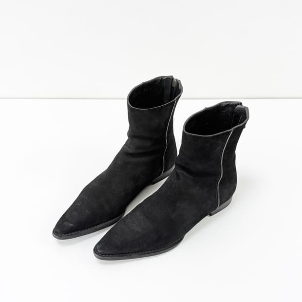 구찌 Tom Ford Era 스웨이드 포인티드 토 앵클 부츠